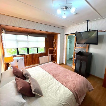Incredible Downtown Duplex With Interior Backyard Apartment ปุนตาอาเรนาส ภายนอก รูปภาพ