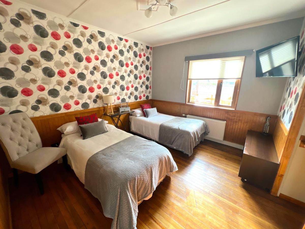 Incredible Downtown Duplex With Interior Backyard Apartment ปุนตาอาเรนาส ภายนอก รูปภาพ