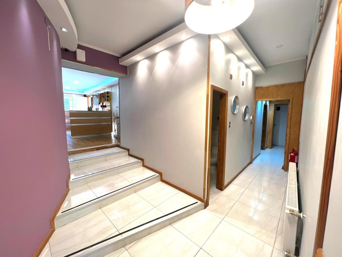 Incredible Downtown Duplex With Interior Backyard Apartment ปุนตาอาเรนาส ภายนอก รูปภาพ