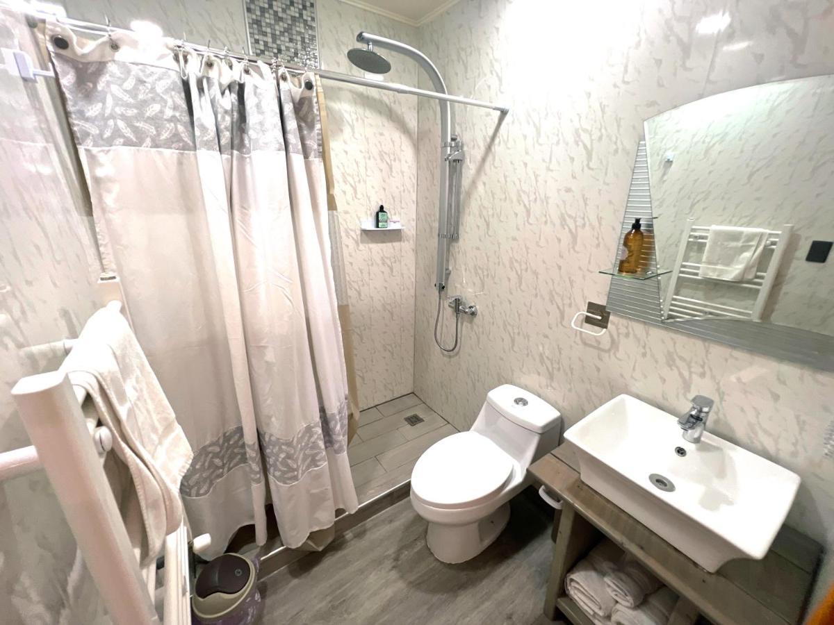 Incredible Downtown Duplex With Interior Backyard Apartment ปุนตาอาเรนาส ภายนอก รูปภาพ