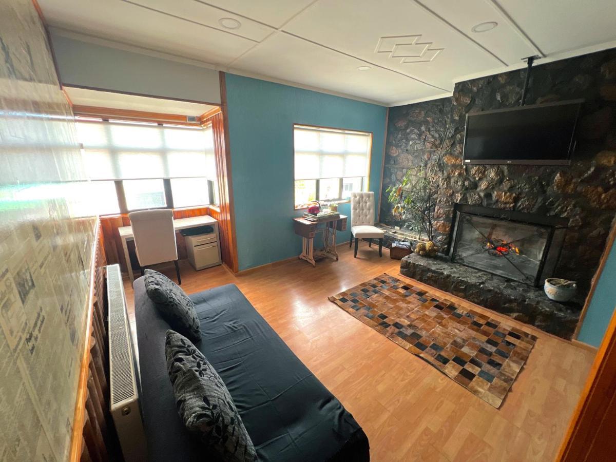 Incredible Downtown Duplex With Interior Backyard Apartment ปุนตาอาเรนาส ภายนอก รูปภาพ