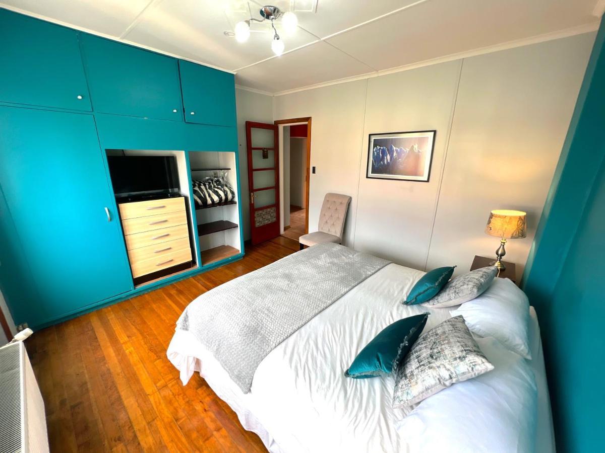 Incredible Downtown Duplex With Interior Backyard Apartment ปุนตาอาเรนาส ภายนอก รูปภาพ