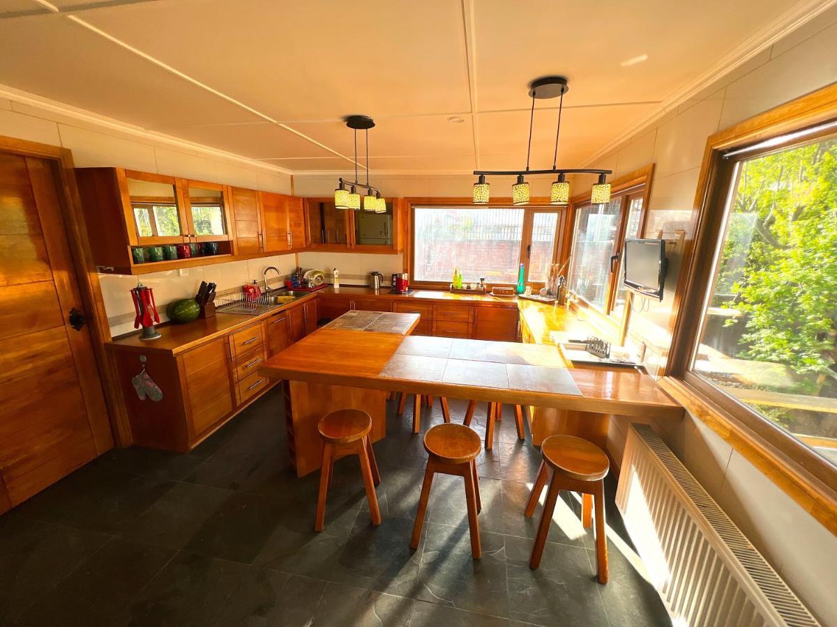 Incredible Downtown Duplex With Interior Backyard Apartment ปุนตาอาเรนาส ภายนอก รูปภาพ