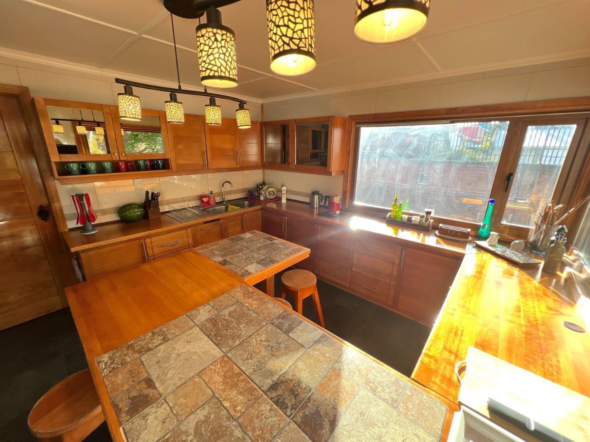 Incredible Downtown Duplex With Interior Backyard Apartment ปุนตาอาเรนาส ภายนอก รูปภาพ